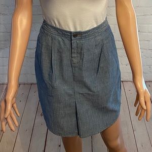 Banana Republic cute blue denim skirt size 0 petite